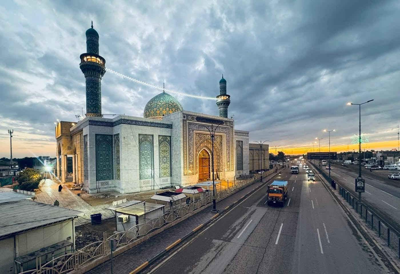 يا الله عندي  نعرض اليوم قطع للبيع مساحتها 195 متر طابو ملك صرف الواجهه 10 نزال 20 تصلح حسينيه او مجمع اطباء موقع تجاري مقابل امام عون شارع بغداد تبعد عن شارع بغداد 75 متر كافه الخدمات سعرها على الارقام الموجوده***********
