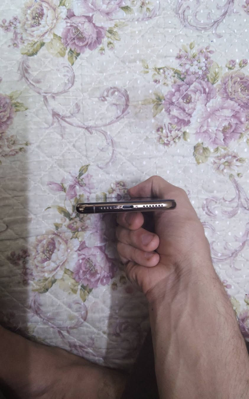 السلام عليكم ايفون 11 برو ماكس بطاريه 75 بلاديه مامبدله ذاكره 64 جهاز لا مفتوح ولا مصلح نموذج M شرق أوسط مو أمريكي ركززز مكاني بغداد الدولعي السعر 230 وبي مجال بسيط للتواصل خاص او عبر الرقم واتساب ***********
