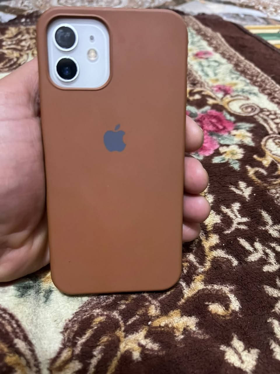 للبيع ايفون 12 عادي ‏الذاكرة 128 بدل الشاشة سعره 300 مكان بصره ***********
