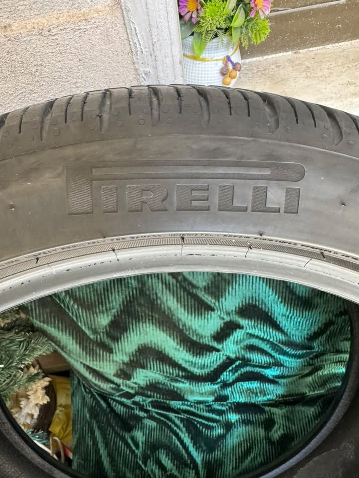 3 تايرات بيرلي نقشة زيرو القياس 235-45-18 بدون ركعه بدون فتيله بدون جغده اخو الجديد شرط انتاج2023 السعر 150 الف 
*********** واتساب موجود

