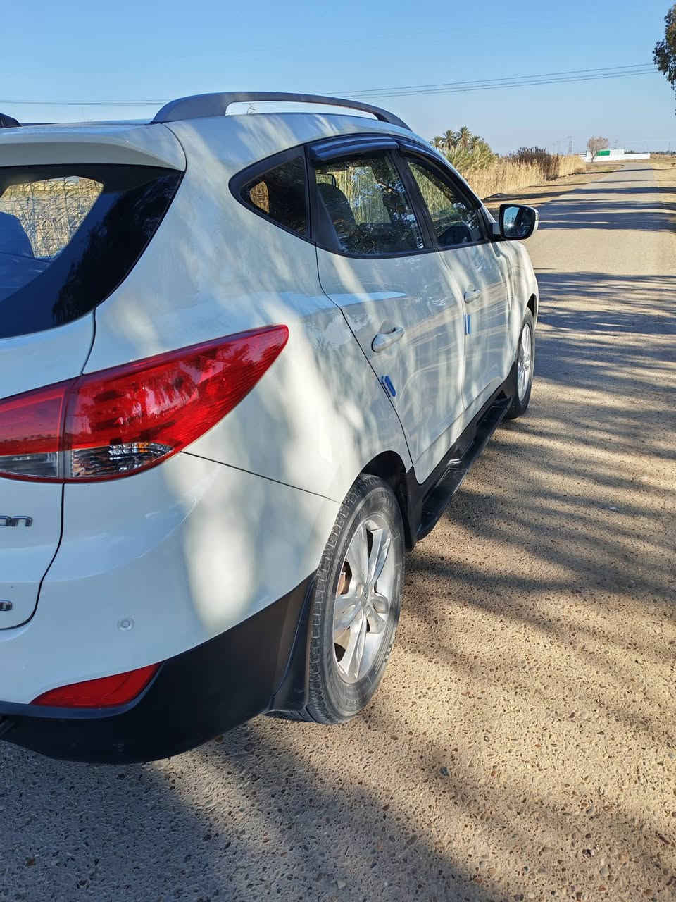 للبيع توسان 2010 بغداد انكليزي بسمي محرك كير صدر تبريد تخم. تاير كلها جاهز السياره فول موصفات محرك 2400 تدفئه تبريد ثلج فتحه بنوراما  تحكم استيرن اشاير بالمري شاشه كامره خلفيه حساس 4 دسك فور ويل بيها الباب وره السايق شخط ومرشوش الباب والباقي كفاله ع السونار السياره جاهزه متصرف عليها ربع دينار السعر 135 وبيها مجال حك الجيه مكاني بغداد التاجي ***********//***********
