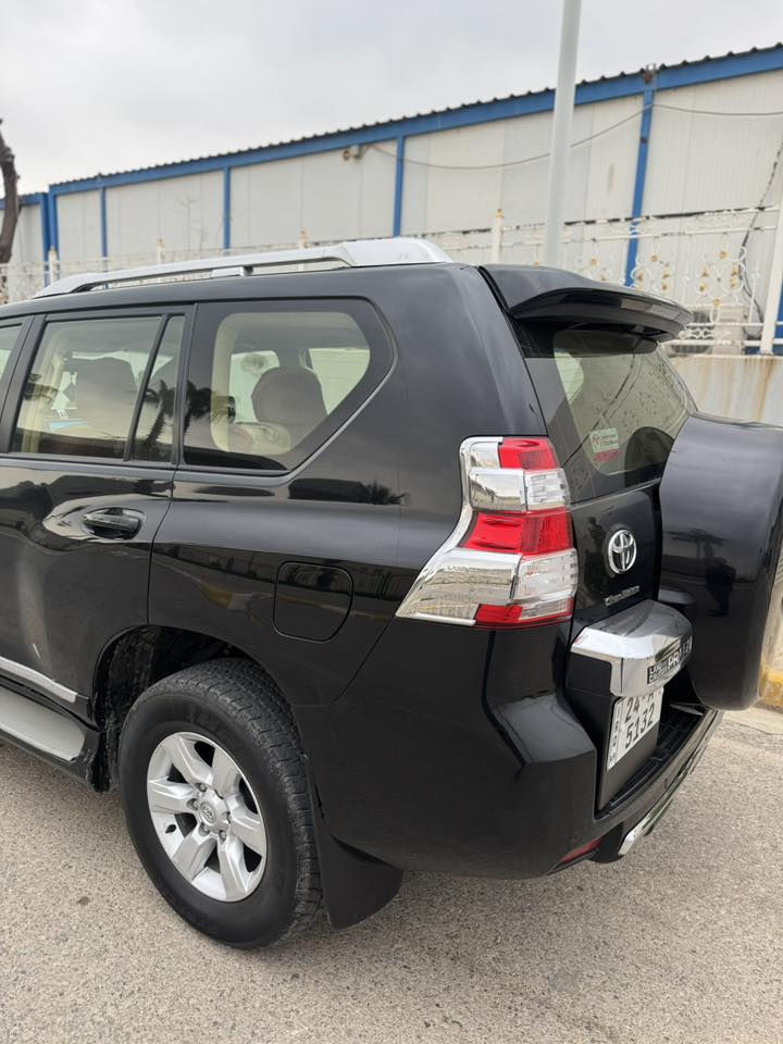 برادو 2014 شركة جيهان 
TXL 4 سلندر 
بدون صبغ بدون حادث 
بارد باب خلف السايق وشبر بل صندوق 
ماشي 150 
سيارة جاهزة بدون مصرف وضع الشركة
شراي اتصل ***********
سعرها 255$
