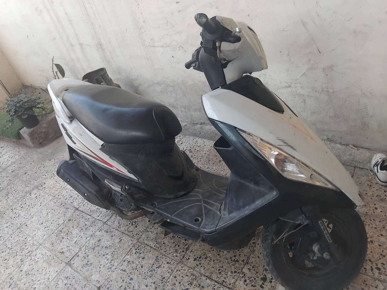 السلام عليكم دراجه ماكس سيام يحتاجلها بس ملف السعر 200او بيها مجال بسيط الرقم ***********
