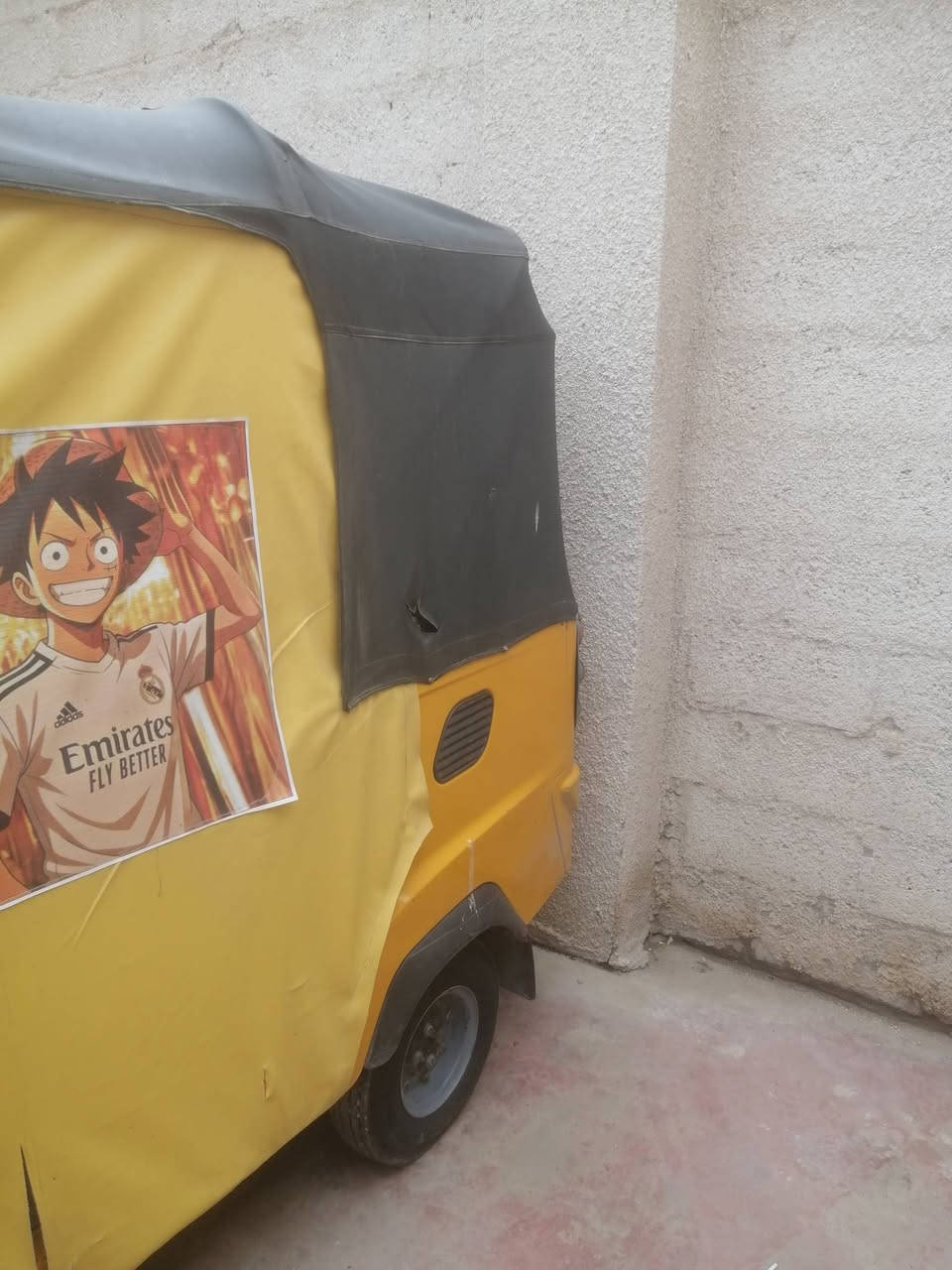 تكتك باياجرو موديل 18 أوراق تكتك نضيفه لسعر 2500 وبيهه مجال لسكن حي اور سبع قصور شارع المدارس قرب جامع الإمام علي) رقم الهاتف ***********
