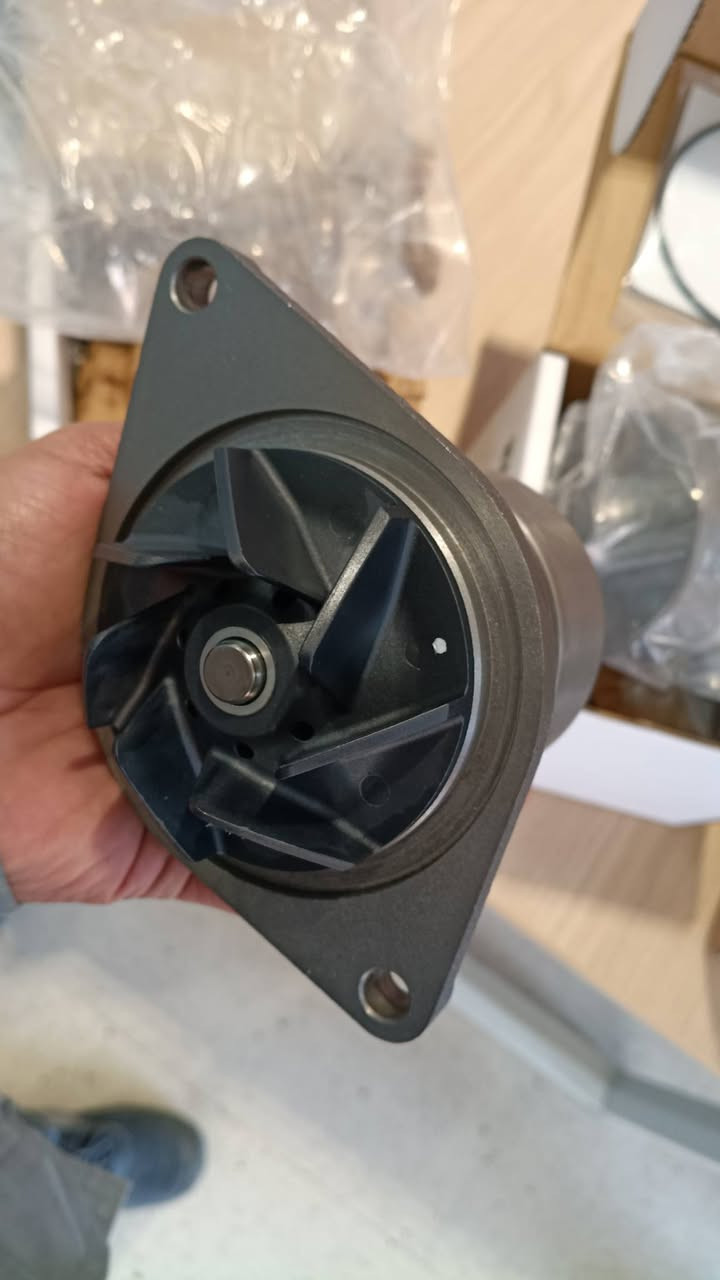 السلام عليكم ، يتوفر لدى ورشة الفنلندي الهندسية  واتر بم محرك كمنز 
  يوجد اصلي  وتجاري 
العنوان كربلاء حي الصناعي شارع المعارض
