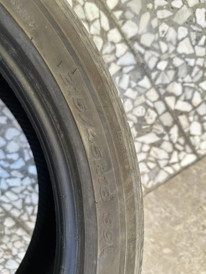 السلام عليكم زوج تايرات للبيع نظاف كلش مو صيني 215/45/18 السعر 110.000
***********
