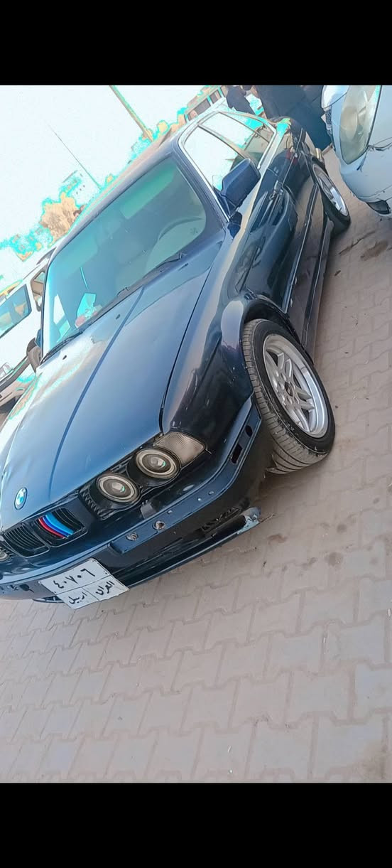 سلا عليكم عدي سيارتين راس الثور كفالة كص ونقل وضربه قويه فول فتحه مكينه الجوه ٣٠٠٠ الفوك ٢٥٠٠ مفحوصه رقم بغداد صدامي وعدي BMW 525 مسكر كير عادي سياره جاهزه كير ومكينه مشروطات موديل ١٩٩١ اريد مراوس بيهن ثنينهن بسياره زينه سعرهن ثنينهن ١١٥ وبيهن مجال العنوان نجف كوفه ***********
