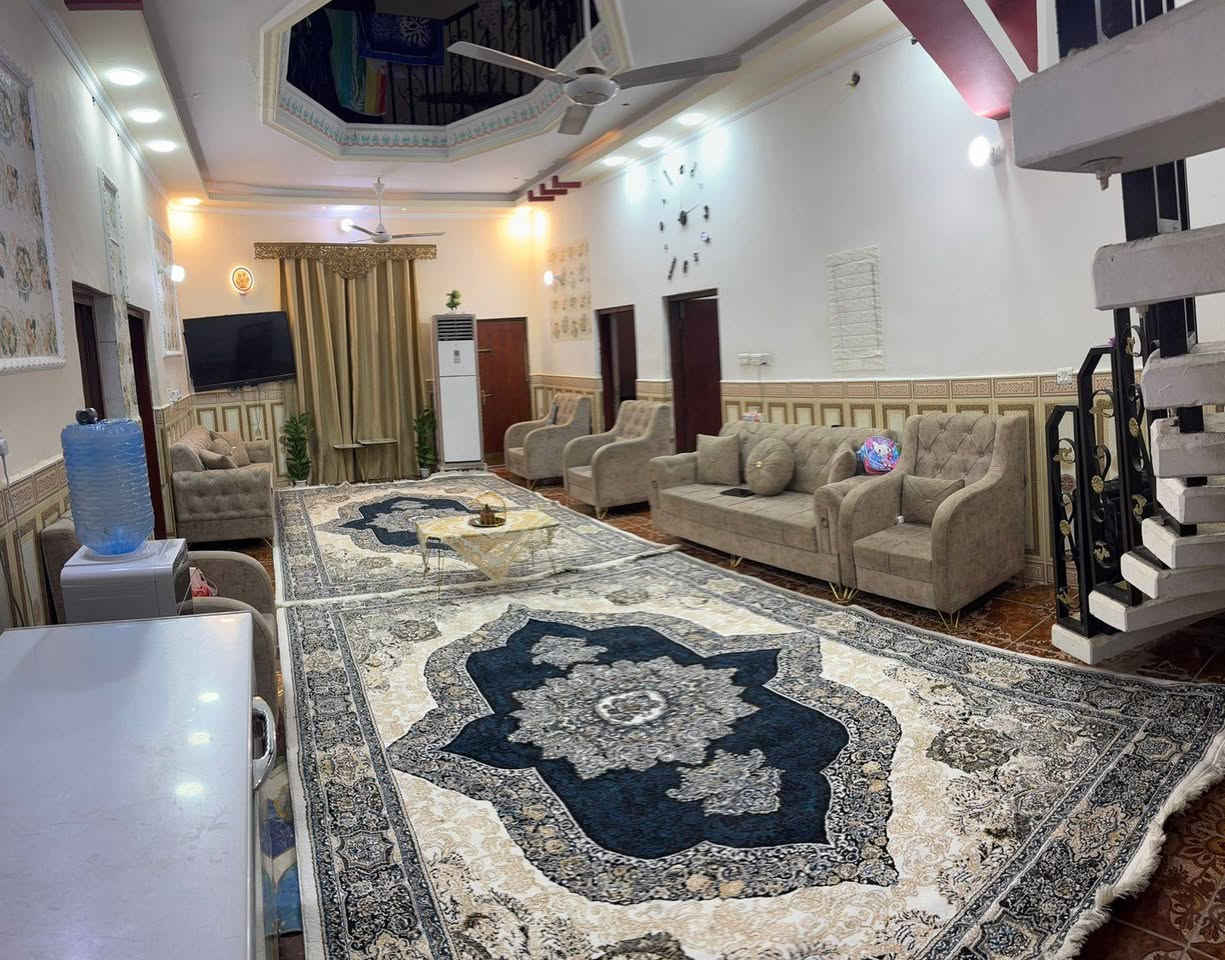 🌺اللهم صل على محمد وال محمد🌺

#دار سكن في حي الحكم قرب مدرسة 🏫 الحبوبي

#المساحة 250 متر طابقين 

#الطابق الاول غرفة وصالة كبيرة وبراني كبيرة ومطبخ وصحيات داخلية وخارجية وطارمة 
 والطابق الثاني 3 غرف وصالة وصحيات 

#السعر 255 مليون مع المجال  

للاستفسار اكثر عن موقع العقار الاتصال على الارقام التالية او مراجعة مكتب عقارات المختار شارع زمزم قرب حسينية السيدة زينب عليها السلام مجاور عمارة ابو بسيم 

*********** يوجد واتساب 
*********** يوجد واتساب
