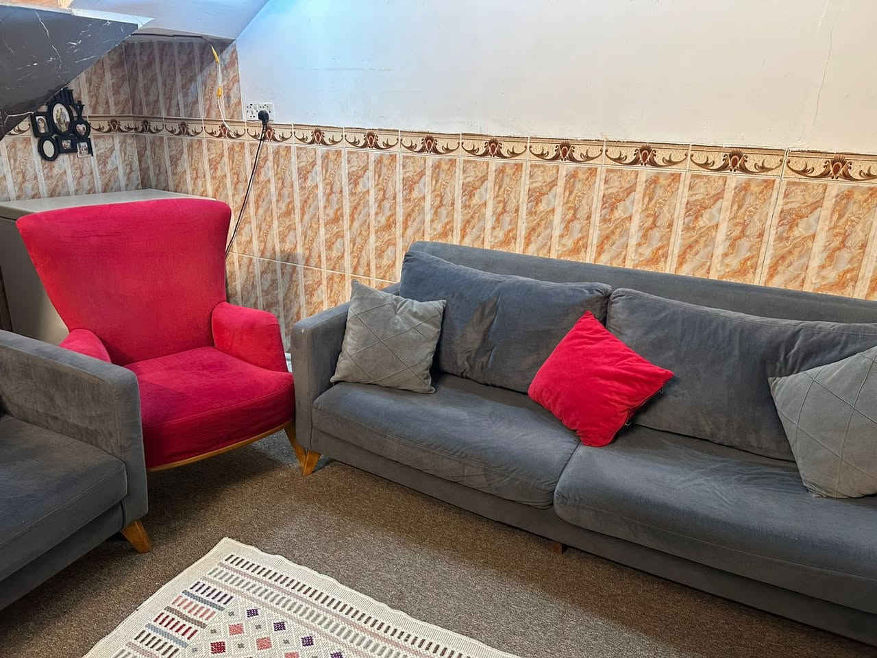 السلام عليكم تخم 7 مقاعد ما بي اي ضرر السعر 250 وبي مجال قليل العنوان حي اور قرب فلكة صباح الخياط
الرقم=***********
