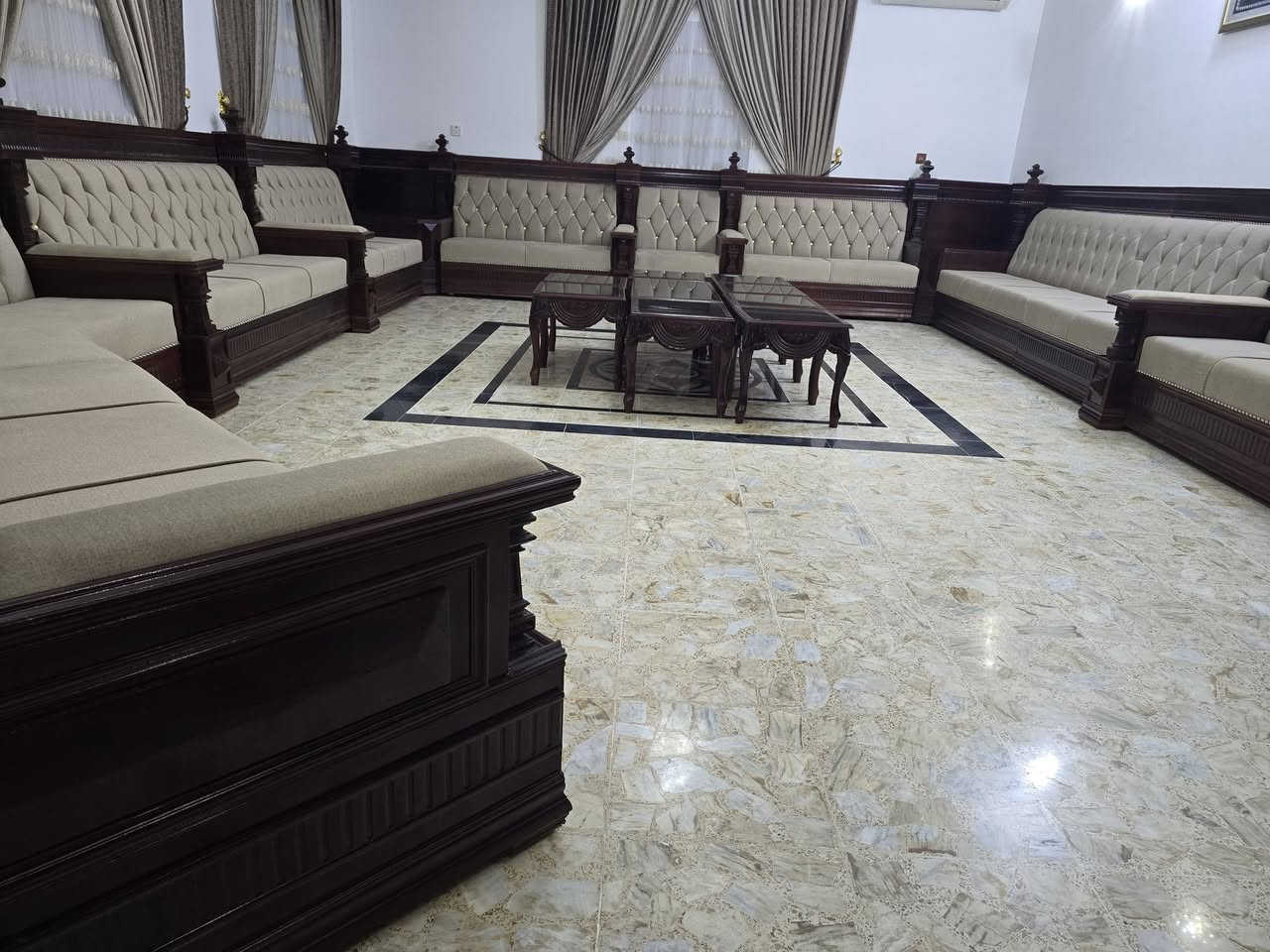 السلام عليكم متابعين صفحة معمل ومعرض الملكي اللقنفات ولدواوين 
يقدم لكم اسعار  تنافسيه
ملاحظه تفاصيل العمل خشب روسي انجين 
مقعد بلاويد اسود او ابيض حسب طلب الزبون 
عملنا لكافه الموديلات ودواوين 
 مع كل ديوان هديه طبله  كبيره و كوشات من المعمل 
ويوجد لدينا مندوب لاخذ القياسات 
العنوان/ القائم /الحولي /قرب معمل غاز القائم *********** /*********** ابواحمد@
