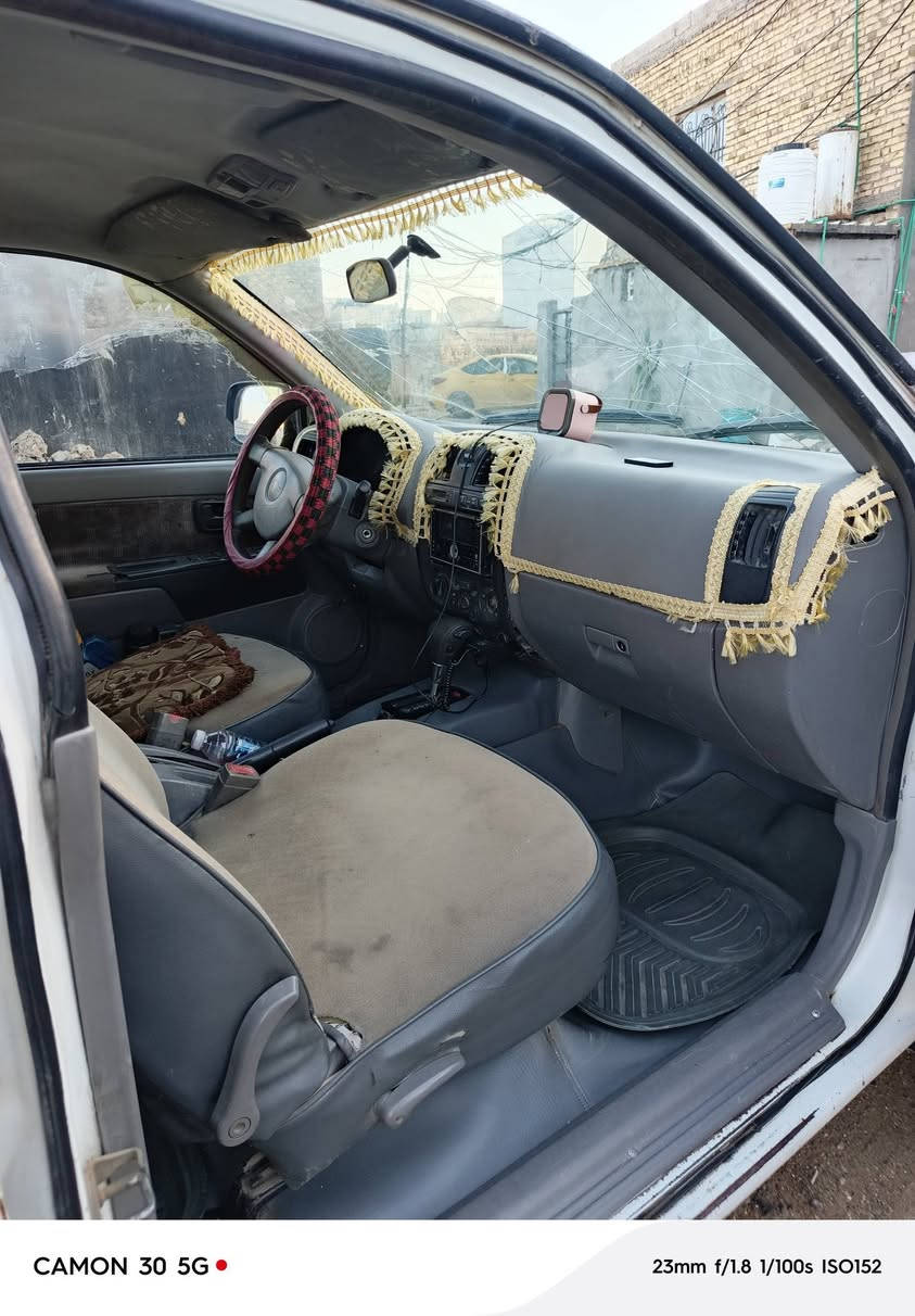 شوفر ليت لوف ٢٠٠٥ مزاد وزارة الداخلية مكينه كير تبريد كلها شغاله وجاهزه مكانها ديالى بعقوبة السعر ٣٦ وبيها مجال ***********
