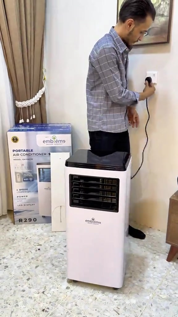⁨	⁨	⁨	⁨	إذا ما تكدر تركب سبلت ثابت، فهذا راح يكون حل عملي إلك. ❄️ سبلت اقتصادي بصرف الكهرباء يسحب تقريباً اقل من 4 امبير  سبلت متنقل بقوة 9000 BTU، يبرد المكان بسرعة ويعطي دفع هواء قوي حتى توصل البرودة بكل أركان الغرفة. بيه ريموت كنترول حتى تتحكم بيه من مكانك، وشاشة رقمية تبينلك كل الإعدادات، بالإضافة إلى مؤقت ذكي تكدر تحدد بيه وقت التشغيل والإطفاء حسب احتياجك. ومع كل هاي المواصفات، يظل اقتصادي باستهلاك الكهرباء، وتكدر تنقله بسهولة من غرفة لغرفة بفضل العجلات الموجودة بأسفله. مناسب للبيوت، المكاتب، والمحلات العاصمة  *********** ***********⁩⁩

