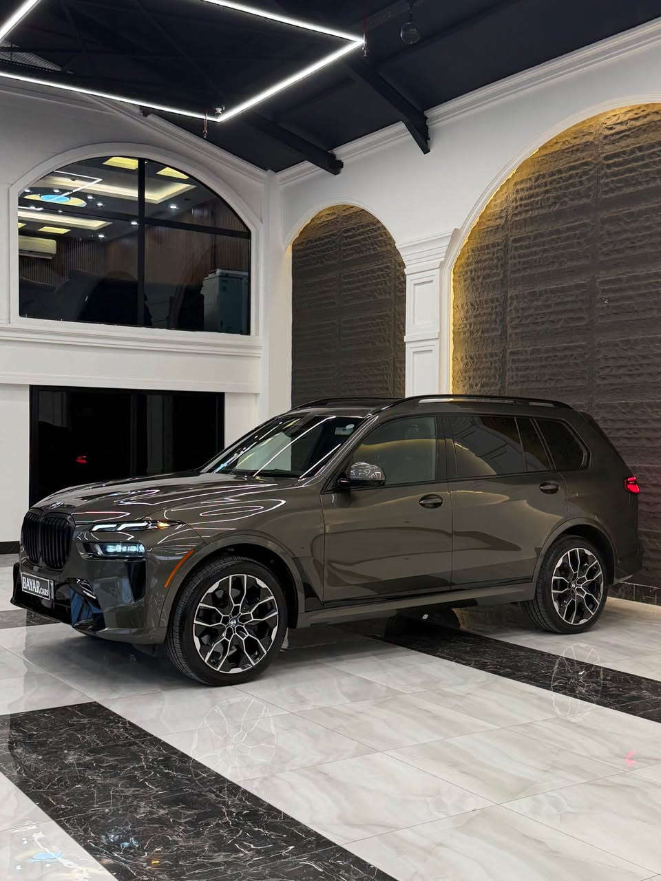 Bmw X7 2023 
بێم 41 هەزار مایل رۆشتوە قەپات مواسەفات 6 پستۆن قەبارەی بزۆێنەر 40i twin torbo سەیارەکە بێلێدران 
دوو جێگای ورد یەک پەنجە PDR بۆ زانیاری زیاتر 
*********** 
اليوم عدنا فخامة و شهامة المان بيم X7 2023 السياره فول مواصفات وارد امريكي بدون حادث السيارة مابي اي شي السياره ماشيه 41 الف مايل 
بي اصبعين PDR السياره مجهزه فول  
للتفاصيل 
*********** أربيل, العراق
