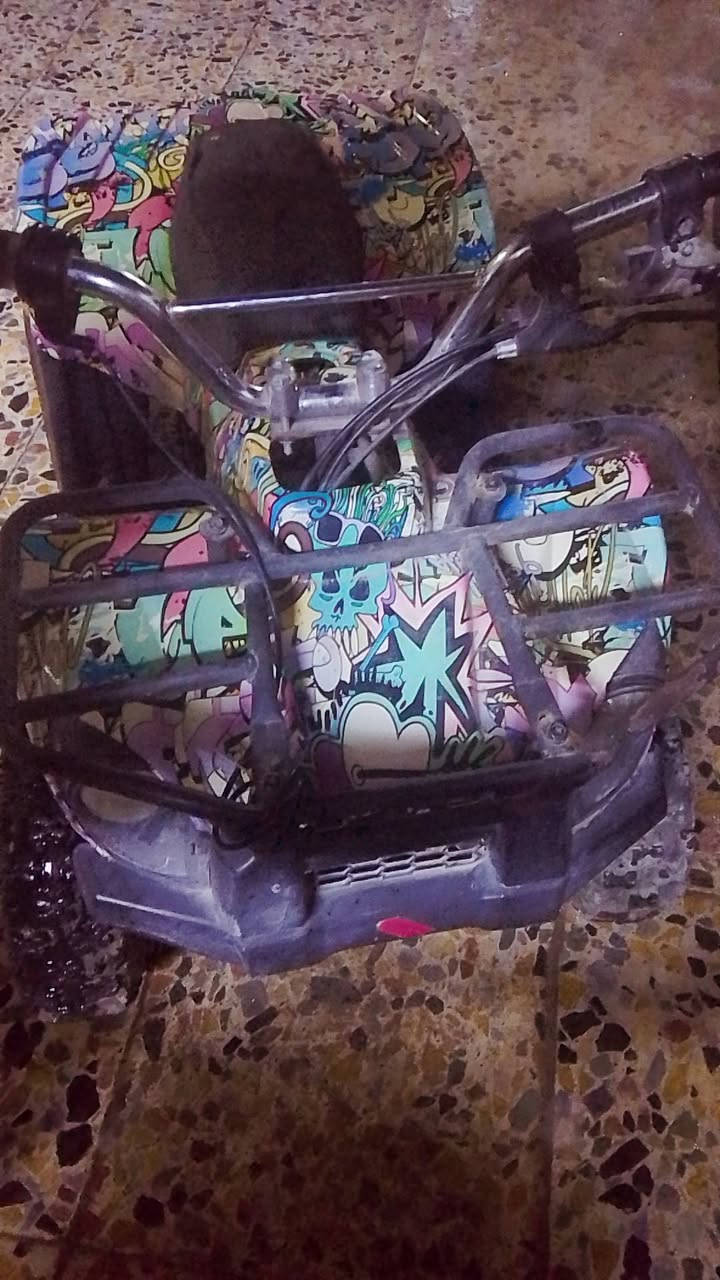 دراجة رباعية للبيع شحن نقص بطاريات
السعر 100 وبيها مجال للاستفسار مراسلة الصفحة أو  الاتصال بالرقم ***********
