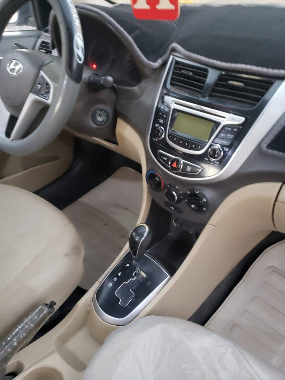 السلام عليكم
اكسنت موديل 2015
َمكينه 1600  خليجي
السياره جديده جاهره كير مكينه حاويه
حداديه جاهزه من كلشي
رقم انكليزي نجف جديد
السنويه لل2029
مكانه نجف
السعر 85
بيه قطعتين رش بدون حادث 
***********
