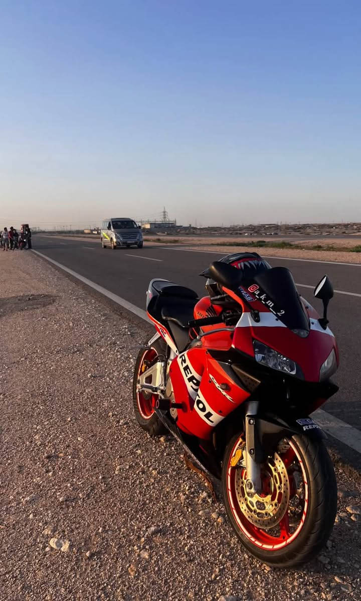 سلام عليكم
/2004 / RR600
بدون اوراق فقط مكاتبه
دراجه طالعه من معرض طارش. 
كير مكينه ضفيره شاصي كفاله. فقط ضربه بالهاوزن الخلفي ومبين  اصلا
مكان الدراجه ناصريه مركز 
السعر خاص الشراي  يتصل  وبي خير ويدلل. 
***********
