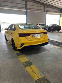 كيا فورتي موديل 2023  سياره جاهزة نص فول رادار امامي خلفي رقم بغداد أن...