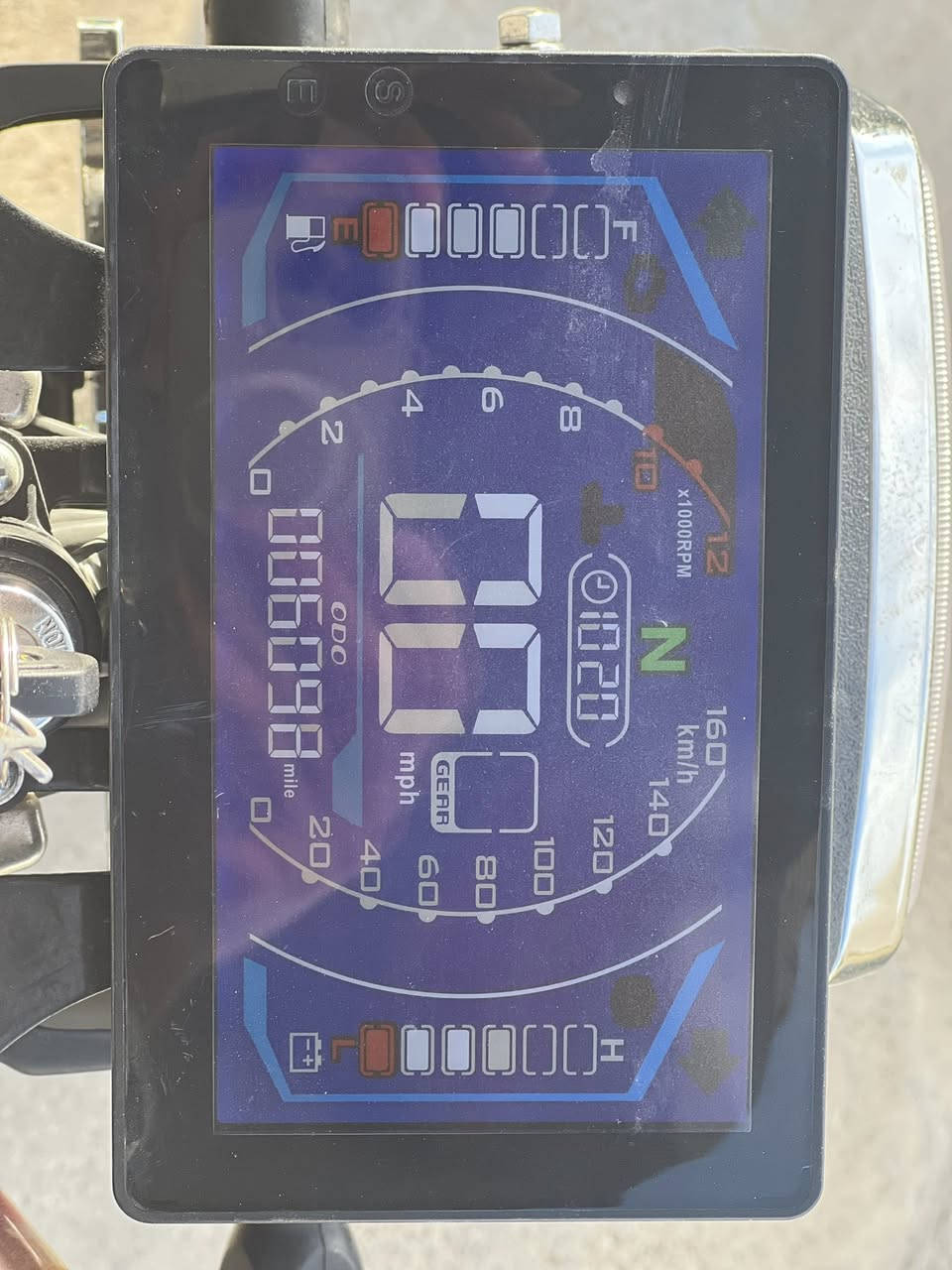 السلام عليكم دراجه سولنك ايراني موديل 2025 ضاغطه وزنجيل بيها منفيس مكاني الخالديه السعر 950قفل الخاص مغلق ***********
