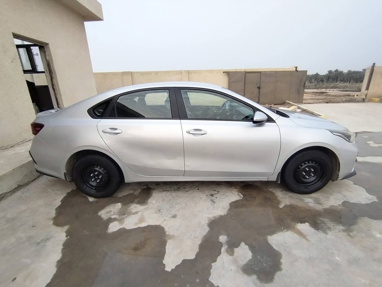 سلام عليكم سيراتو للبيع 2019 رقمه بغداد بسمي انكليزي سنويه 2029  ماشيه 270 الف محرك 1600 دوش مكفوله من الفتح وتبديل والصبغ فقط مكانات بارد شي بسيط مواصفات عاديه كير محرك شرط حداديه كهربائيات جديدها سعره 150 وبيه مجال بسيط ال شراي مكان سماوه اي استفسار اتصال *********** مراوس سيراتو 2017
