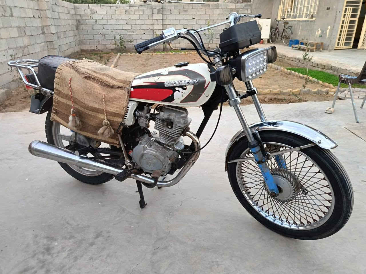 السلام عليكم للبيع إيراني 4 گير
كهربائيات /ظفيره اشاير دشبول مازده عقل  يدات لايت واشاير بگ لايت كله جديد 

ستاند وسطي وصفح جديد 

مكينه/ بيها بستم وولفات جدد  لا دخان ولا بخار بيها نظوح بسيط 

بدون اوراق سعره 300 وبي مجال.

مكاني الخالص ***********
