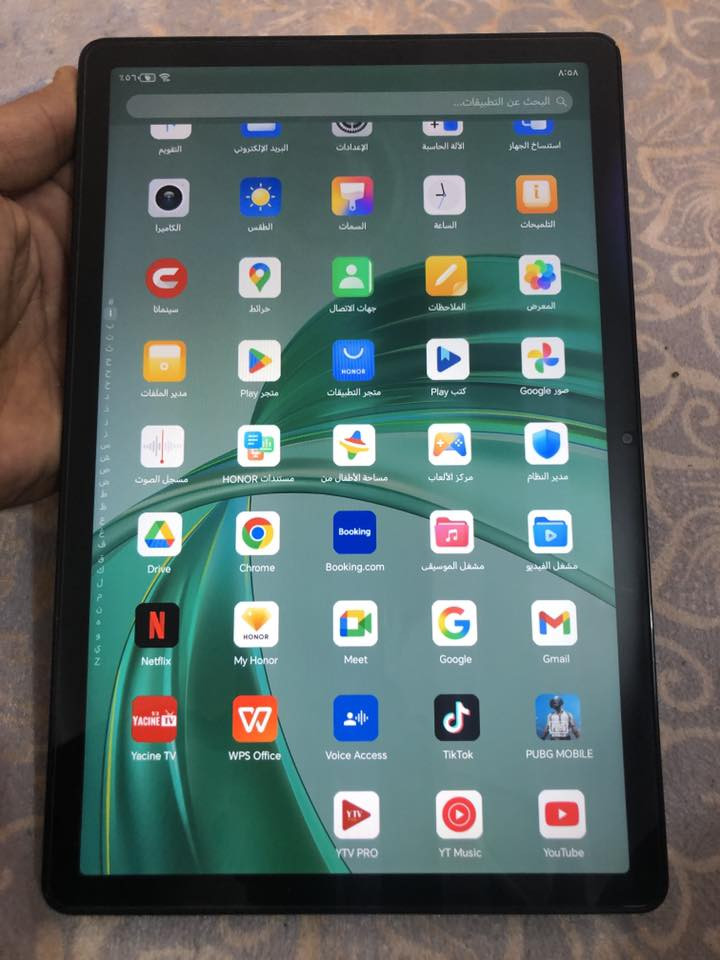 هونر باد X8a 

- *الشاشة*: 11 انج  ومعدل تحديث 90 هرتز
- *المعالج*: Snapdragon 680 ثماني النواة 
- *الرام*: 4 جيجا رام 
- *التخزين*: 128 جيجابايت
- *البطارية*: 8300 مللي أمبير
- *الكاميرا*: خلفية 5 ميجابكسل، أمامية 5 ميجابكسل
- *نظام التشغيل*: Android 14 مع واجهة MagicOS 8
- *الصوت*: 4 سماعات ستريو
-*المحلقات:شاحنه حافظة دفتريه كاروتنه دبوس 📌 SD
السعر:.200 وبيه مجال قليل


**إذا كنت صاحب هذا الإعلان وتريد حذفه لأي سبب، رجاءا أرسل رسالة إلى الدعم الفني**