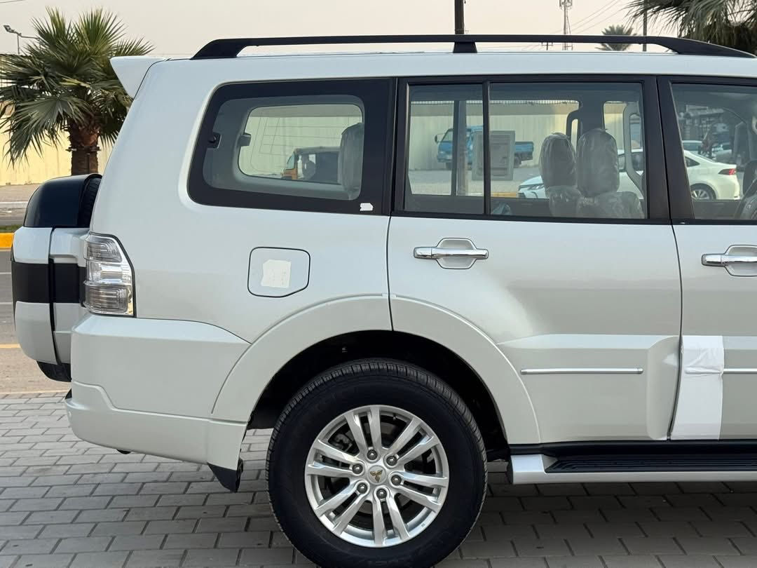 السلام عليكم 
باجيرو حبتور العلامة الذهبية 
راس الارنب 
موديل 2020 
شاشة كبيرة
كشنات كهرباء
تبريد منفصل 3 قطع
مكينه 6 سلندر 3800
كشنات جلد
دمام خلفي 
داير ايرباك
فول تحكم ستيرن
داخل صاج
سويجات 2 
رادار امامي
السيارة كلش جديدة وبدون اي نقص 
ماشية 38 الف كيلو 
زراك لايت 
لايتات زنون
رقم اربيل تحويل مباشر 
السعر مناسب 
كفاله صبغ بارد شخط تبديل 
مكاني النجف الاشرف
***********
السعر 248
