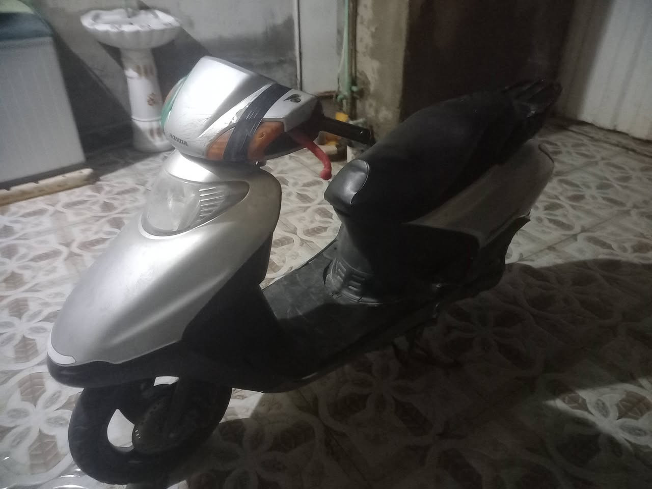 سلام عليكم سبيسي ياباني دراجه مفتوحه 
الكهربائيات بيه نقوصات شوية
السعر /450وبيها مجال 
استفسار /***********
مكاني /بحي الحكيم
