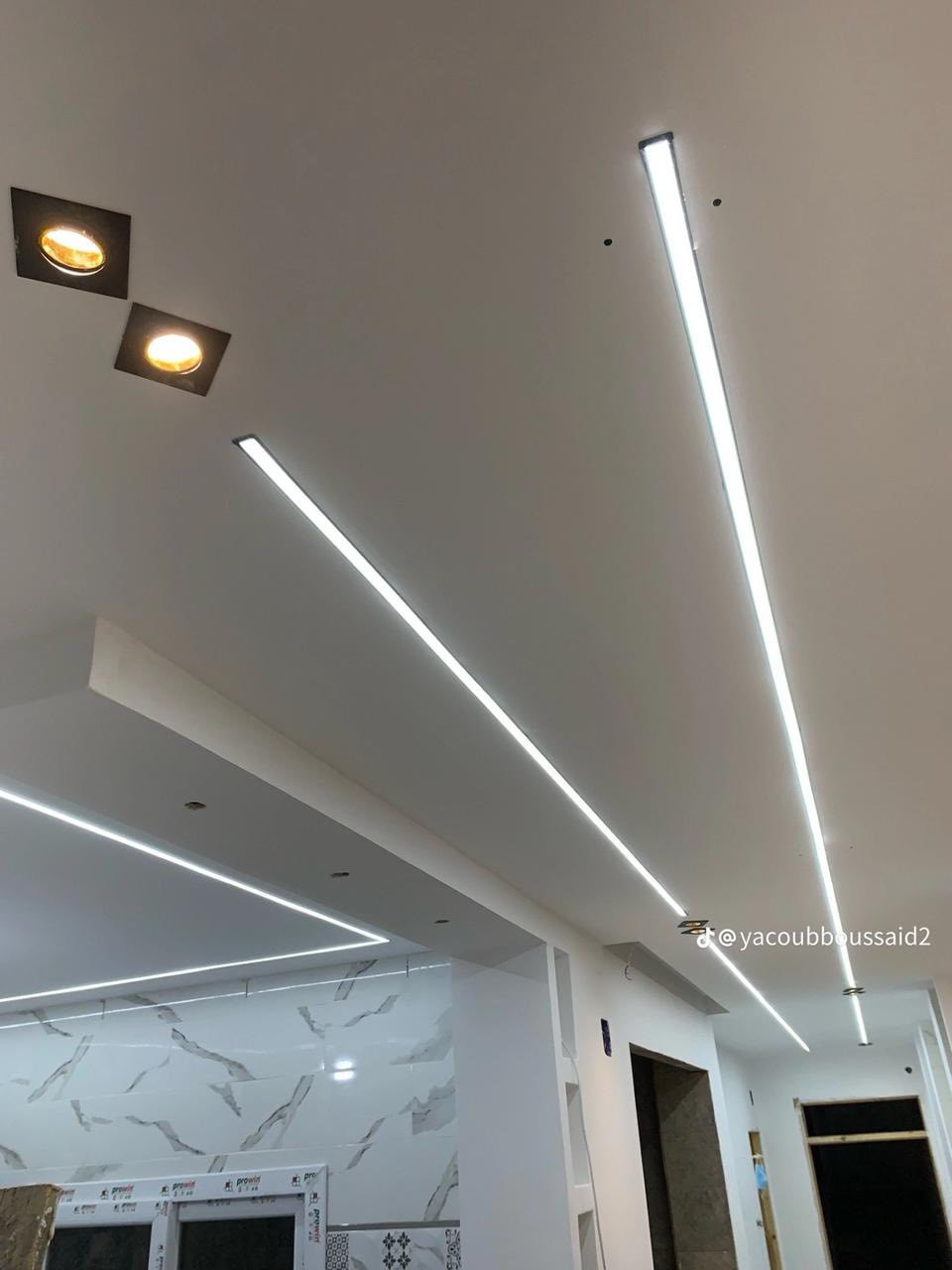سلام عليكم خلفه جبس برود كرستة وعمل ال متر 35                *********** وعمل سقوف ثانيويه وسحبات وصبغ
