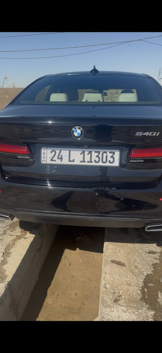 BMW 520i – M Package | موديل2021
• أم باكج بلادية – فول مواصفات

المعلومات العامة:

• محرك 6 سلندر توين باور تربو –

• المسافة المقطوعة: 72,000 كم

• گير أوتوماتيك

• عدد السويچ: 1

• ضمان دولي

• الرقم: دهوك

• تحويل ثاني يوم

الحالة:

• كلين تايتل

• ما بيها ربع مصرف

• تبديل دهن بالعروش

• مكينة، گير، صدر وكلشي بشرط الفحص

أنظمة الأمان والمساعدة:

• إضاءة LED متحركة

• رادار كبير

• حساسات 360°

• كاميرات 360°

• نظام النقاط العمياء

• نظام الاصطفاف الذاتي

• أنظمة قيادة متعددة

الداخلية:

• داخلية نظيفة جداً

• مقاعد جلد اوف وايت

• ستيرن جلد

• تحكمات ستيرن

• شاشة كبيرة

• إضاءة داخلية بيانو

• دخول ذكي

• فتحة سقف

مواصفات إضافية:

• نظام توازن وثبات

• مانع انزلاق

• ABS

• مثبت سرعة

• مرايا كهرباء قابلة للطي

• ويلات M أصلية وفچ M pro

• ⁠تايرات جديدة 

السعر:

• 395 ورقة وبيها مجال 

للتواصل:

• ***********
