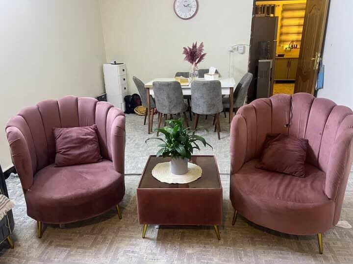 سلام عليكم ورحمة الله.
.
تخم 10 مقاعد لـبيع تخم كلش نضيف و تجي تشوف شوف عين جان مضموم و هسه رايد ابيعة سعرة 470 و بي مجال لطيبين رقم بي واتساب ***********
.
المكان حي الجهاد قرب السوك
