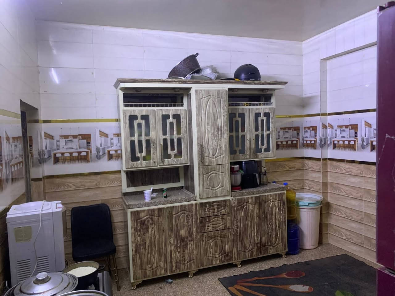 السلام عليكم🙋
اسعد الله اوقاتكم بالخير والسرور🎀
🔴بيت #للبيع موقع ممتاز قرب الشارع العام
🔴المساحه 200م واجهه10 نزال20طابوووو صرف #شارع_10
#موقع_ممتاز_جدا
🔴بناء سنه 2009
🔴ط1/   كراج استقبال صاله غرفة نوم مطبخ منور صحيات مناور 
🔴ط2/  4غرف نوم صاله خدمات
🔴للاستفسار يرجى الاتصال على:-
📲*********** #اتصال_واتس
📲***********
🔴ملاحظه يرجى زيارة مكتب،، #عين_الفهد_للعقار البلديات ٩نيسان خلف مخازن الاسمنت شارع ٢٠ مقابل مكتب الجزيره للاتصالات والانترنت..
