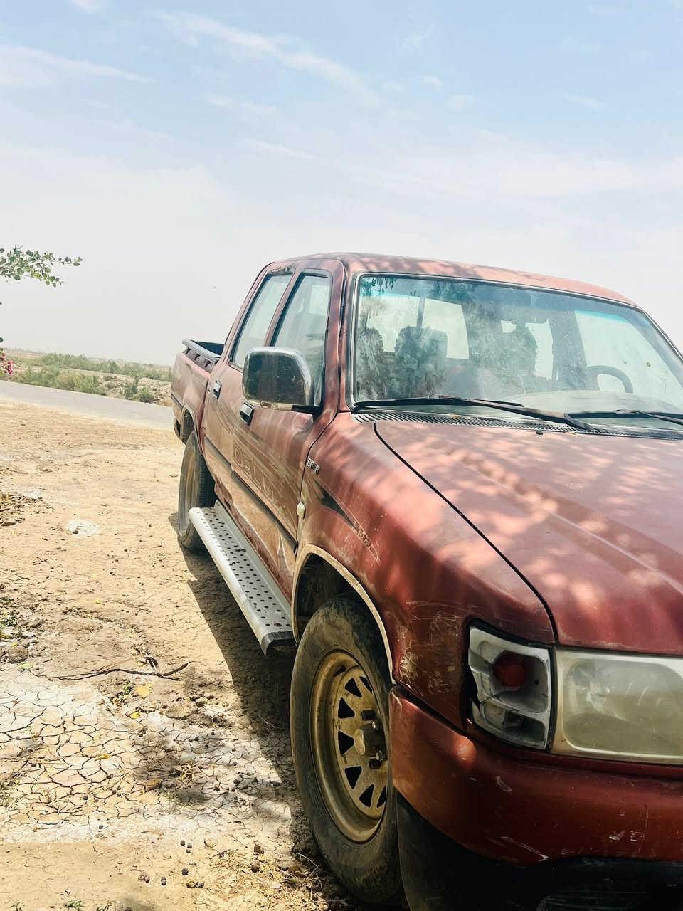 السلام عليكم سياره دير ٢٠٠٧مكفوله من كلشي كير ومحرك وتبريد شغال رقمها بابل السياره رقمها اصفر قديم بأسامينا  تحويل مباشر تجي تكلبها وتشوف سياره ماناقصها شيء سعرها 30 وبيها مجال للاتصال ***********
