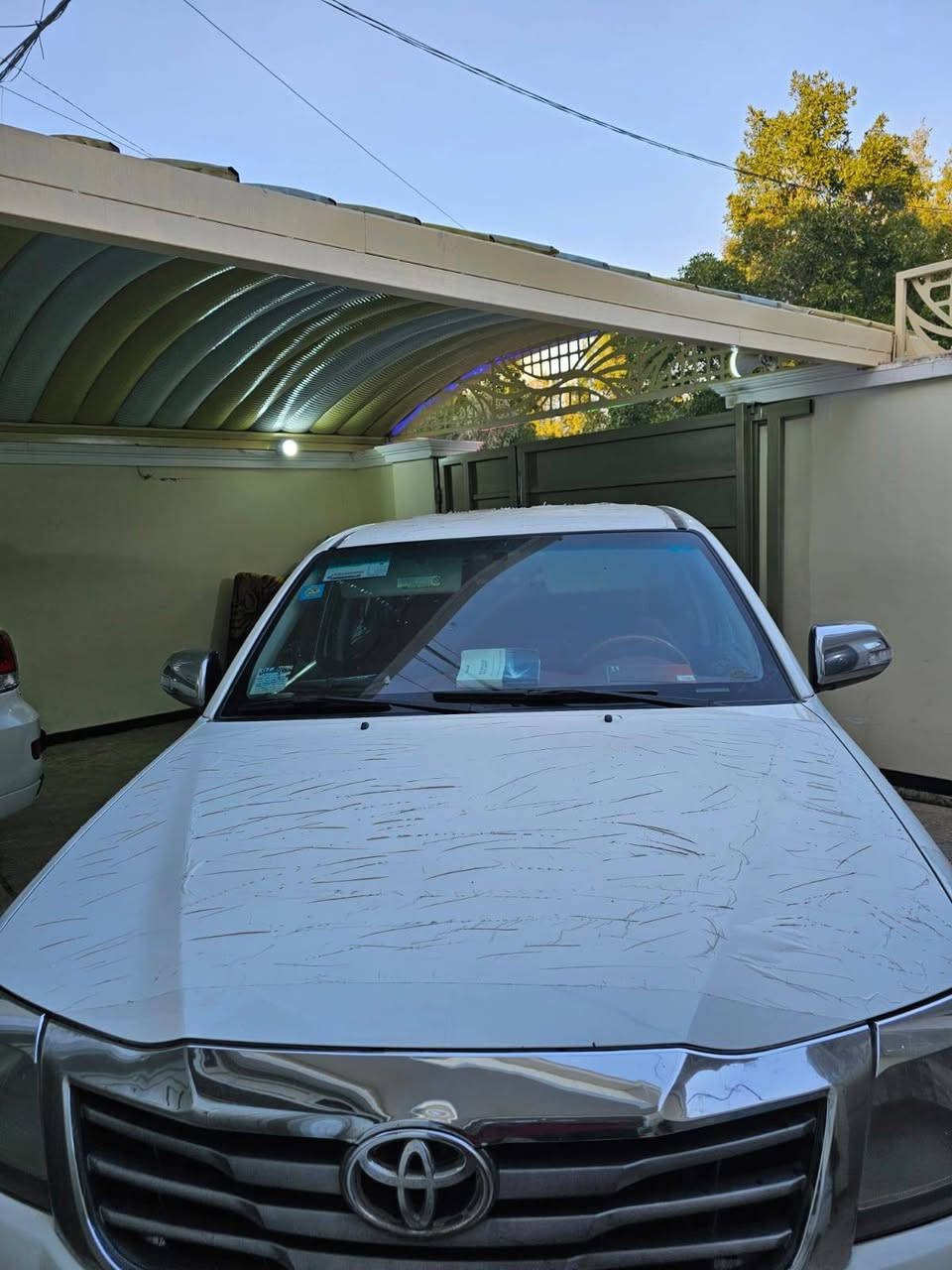 سلام عليكم عندي سياره البيع بيكم موديل 2014 رقم بغداد دولي جديده كير واتماتيك مكفول كفاله عامه ماشيه 100 ألف تحويل مباشر سياره كوتي شاصي 19 عنوان بغداد ولشراي يتصل على رقم ***********
