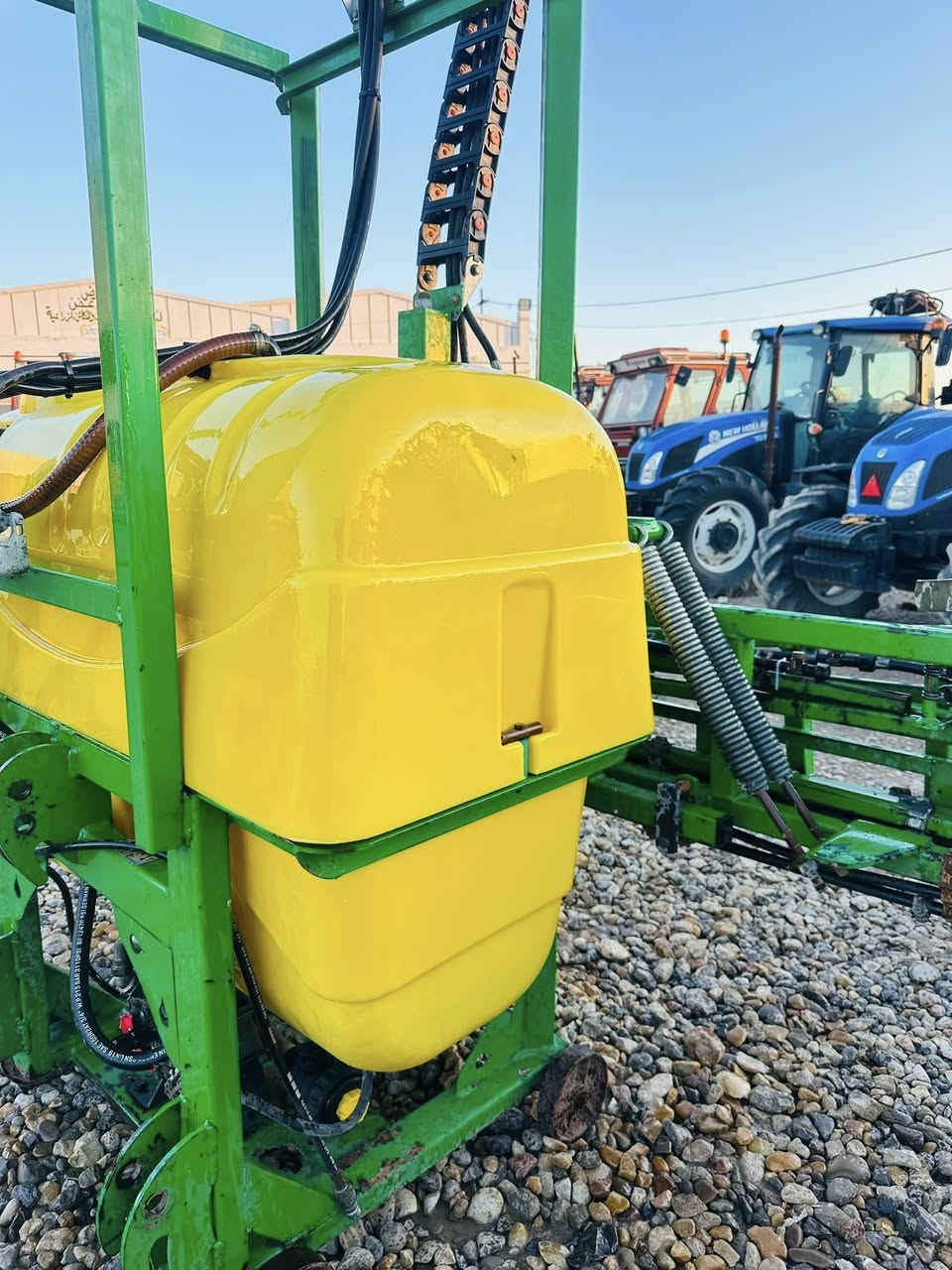 السلام عليكم للبيع معدات زراعيه مرشات مستخدامه مفحوصه وشرط للعمل + مرشات جديداه حجم (600) لتر و(800) لتر و (400) لتر + باذرات جديد ومستخدام حجم خمس وزنات وست وزنات بستم ويداه العنوان واسط الزبيديه للستفسار اتصل ***********
***********
