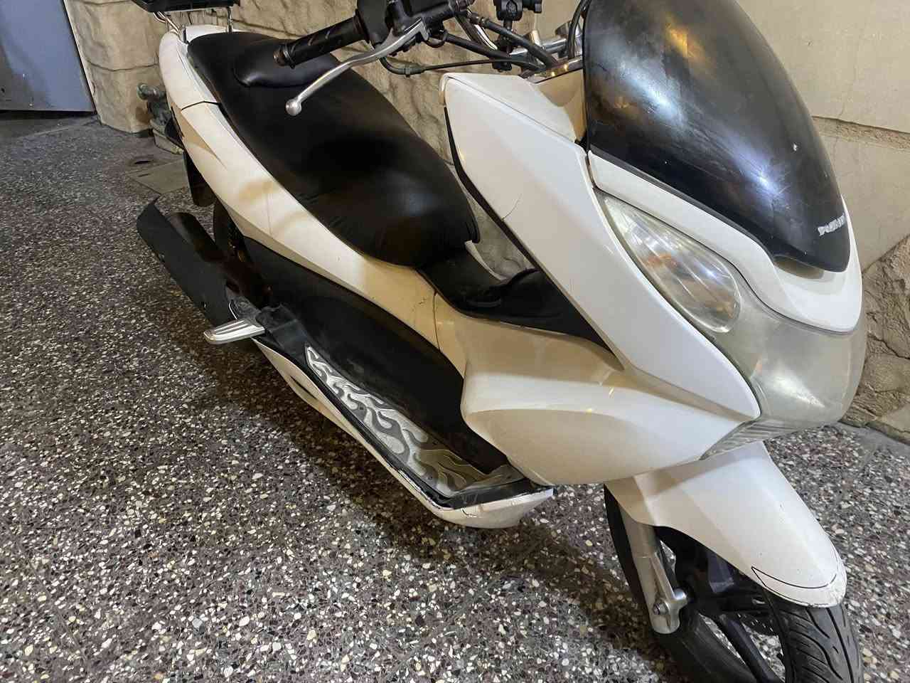 السلام عليكم بي سي اكس للبيع
مكلف ب النشر 

ياباني محرك ١٢٥ 

العنوان بغداد الطالبيه 

السعر ١٢٠٠ وبيها مجال 

***********
