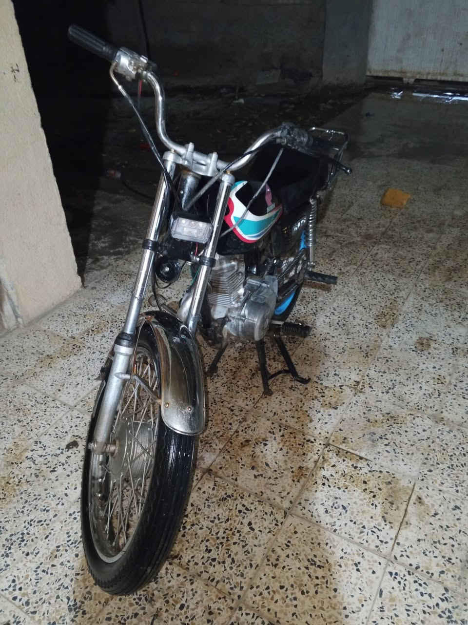 سلام عليكم نامه للبيع موديل 21بيه ورقه كارتونيه بس عندي هاي رادله براغي 11حته تفتح سن لانه مولسه ***********
