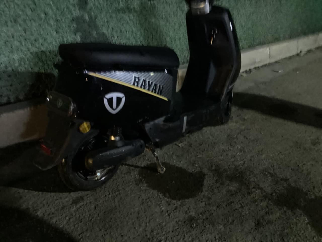 السلام عليكم دراجه ريان طالج ييدا 2025 6 بطاريات مسطره السعر 350 جديده لوك نقصها فقط جاملغ امامي وسبايدر  وكفرات الي جوه الستيرن شوي واكعات بس تصير وشاحنه ايضا نقص وعقلها رياضي 80 وملف جديد لوك وبطاريات جدد مكاني السيديه


**إذا كنت صاحب هذا الإعلان وتريد حذفه لأي سبب، رجاءا أرسل رسالة إلى الدعم الفني**