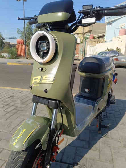 سلام عليكم شباب
ار 9 موديل 26 كفاله عامه 
حجم بطاريات 32 امبير 
عدد بطاريات 5 كهربائيات 
كله شغاله واحله من صور 
مكاني القبله شارع المدارس 
سعر 550 وبيه مجال 
***********
