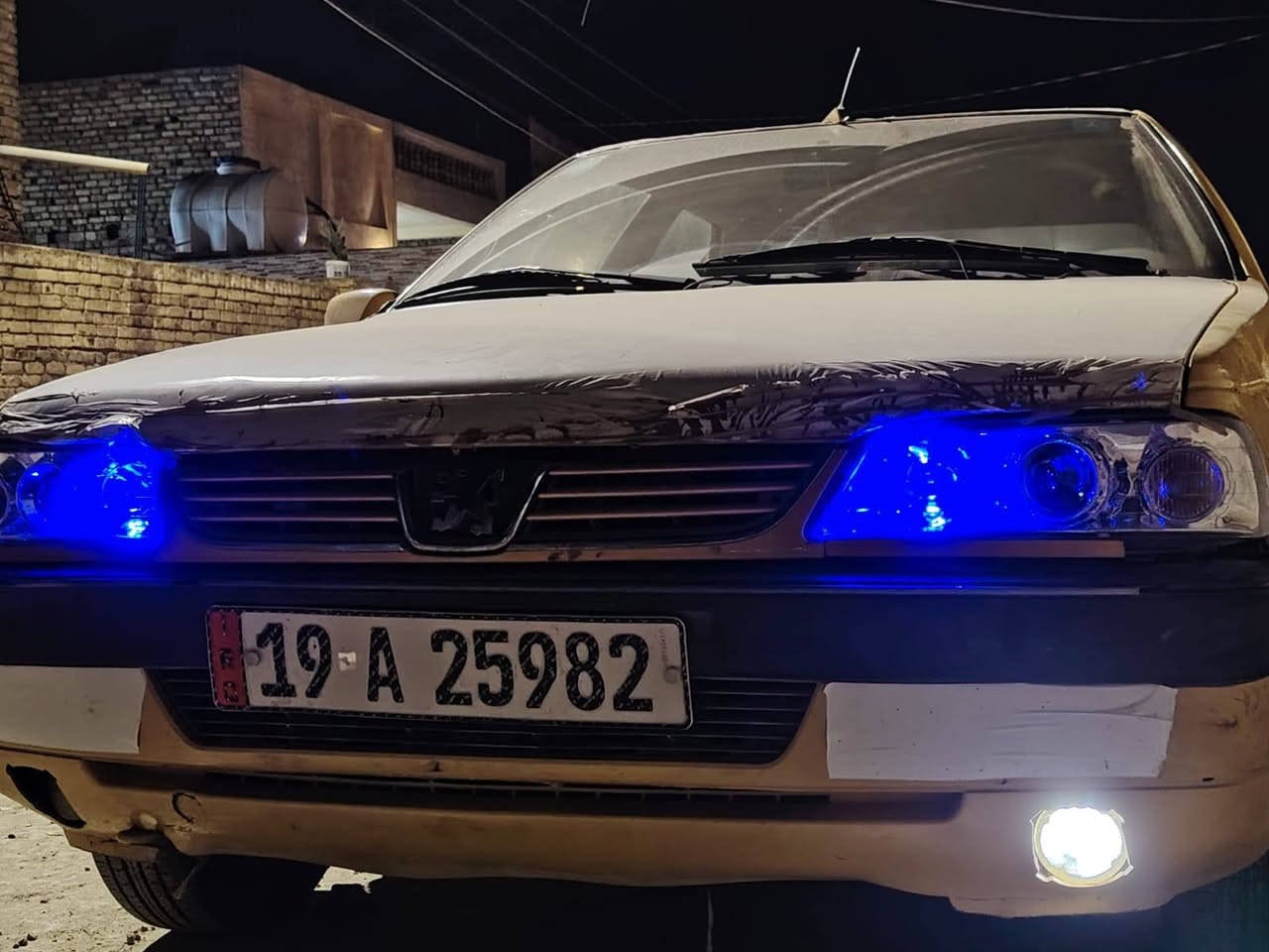 بسم الله الرحمن الرحيم
بيجو أكد 2016 بانزين غاز (بيه منظومه غاز )يعني تنسى اصرف بانزين 
السياره بيه صبغ جاملغ خلفي  والباقي مكفوله 
رقم انكليزي مصفره هيئه وغرمات 
سنترلك عل ريمونت كله 
تخم تاير جديد
باتري جديد 
حداديه جديد
مبدل عينه وصينه مال كير جديده 
لايت زوج جدد 
دوشمه جديده 
السيارة متعوب عليه مال جناي الله شاهد 
السعر 39وبيه مجال قليل 
متواجد خاص وتساب 
مكان الديوانية 
الرقم ***********
