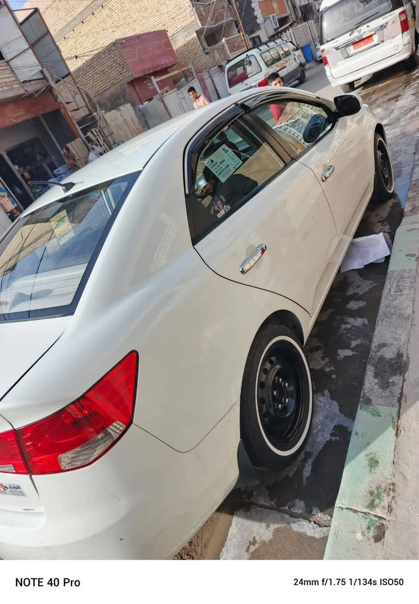 السلام عليكم سياره سيراتو موديل 2010 سياره بسمي وجاهزه من كل النواحي خير من الله صدر امامي خلفي جديد تخم تاير جديد محرك جديد كير جديد سياره ماتصرف عليها ربع دينار  تبريد شغال تتفه شغال تحكم ستيرن مواصفات المعرفه بيها صبغ ربع البنيد مالتها وهلالة الماميه       السعر ٩٥ وبيها مجال بسيط العنوان بغداد  حي التراث
رقم صاحب السياره ***********

ملاحضه 
مكلف بلنشر
