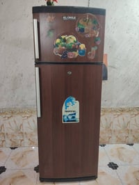 ثلاجة • للبيع