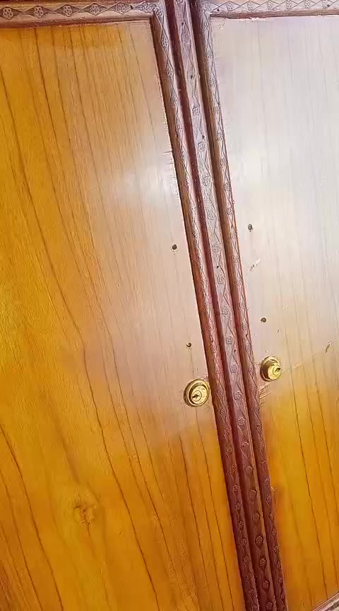 ملمع الخشاب درجه اولئ سريع جفاف يوجد توصيل كل محافظات***********
