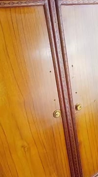 ملمع الخشاب درجه اولئ سريع جفاف يوجد توصيل كل محافظات07711163634