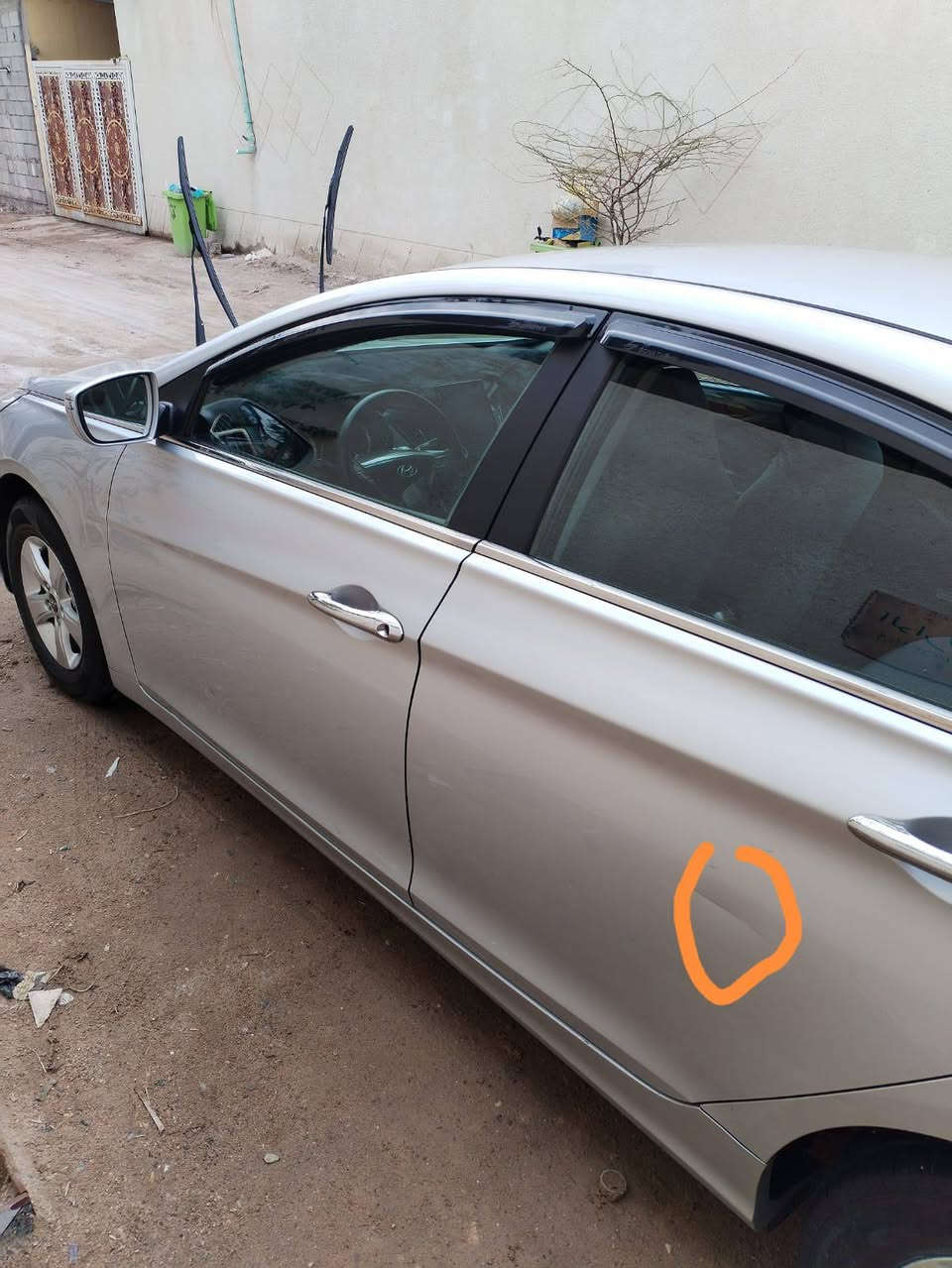 السلام عليكم
سوناتا مديل 13 وارد كوري مكفول من الضربه والدحجه والصبغ   فقط القماره بيها صبغ بسبب علامة الفانوس والباقي مكفول
مكينه كير تبريد تدفئه قطعتين حداده تخم تاير كله جديد يعني سياره جديده ما نقصها اي شي. مكينه 200 ال بي اي. رقم بصره جديد بأسمي سنويه لل30 ابيع شرط التحويل يعني اذا ما تحول ثاني يوم ما ابيعلك
السعر 118 وبيها مجال قليل العنوان البصره شط العرب 
انا مكلف بالنشر هذا رقمه واتصل بي *********** 
*********** البصرة, العراق
