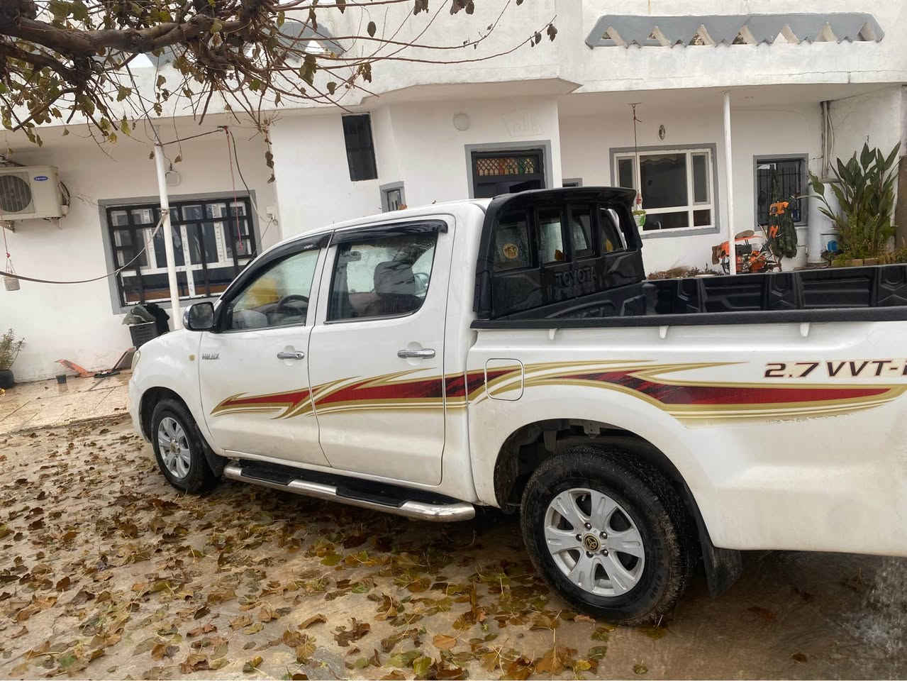 تویوتا مەرزیا ٢٠١١ناف سور سعودی قولاب 
گئرومەکینە و اکسل بشەرت پارجەک رەش پوش 
دوو دەرگەهـ لایئ سایئقی تەبدیل شەریکەنە
سنەوی یا نوی یە 
***********تەلەفون اكر, نينوى
