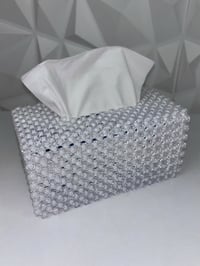 علبة مناديل • خرز كرستال • ٢٠×١٠×١١سم