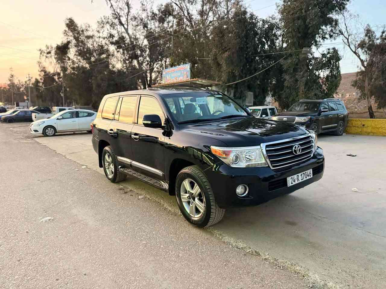 وه نه وشه موديل 2012فول مواسه فات بى بوياغ  ٢ جى  بجوكى سارده هه يه هه موو كيانى به شه رته مه كينه ى نه كراوه ته وه سه نه وى ره قه مى هه موو نويه مالى دوسته سه يا ره كه زؤ ر جوانه 
هه موو كيانى له سه ر بيلاى ما وه ته وه 
سعرى 335 وه ره قه كميك مجال
له كؤيه داده نيشم
***********
*********** كويسينجاك, أربيل
