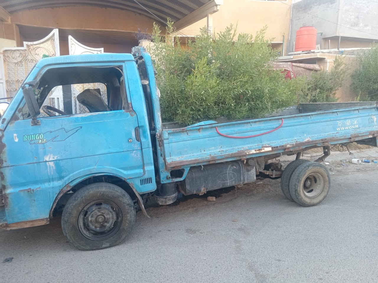 السلام عليكم ورحمة الله
كيا بنكو موديل موديل ٩٤
رقمه بغداد انكليزي ابيع كوم حديد 
مكاني بغداد/ابو دشير 
للتواصل اتصال وواتساب
***********
***********
