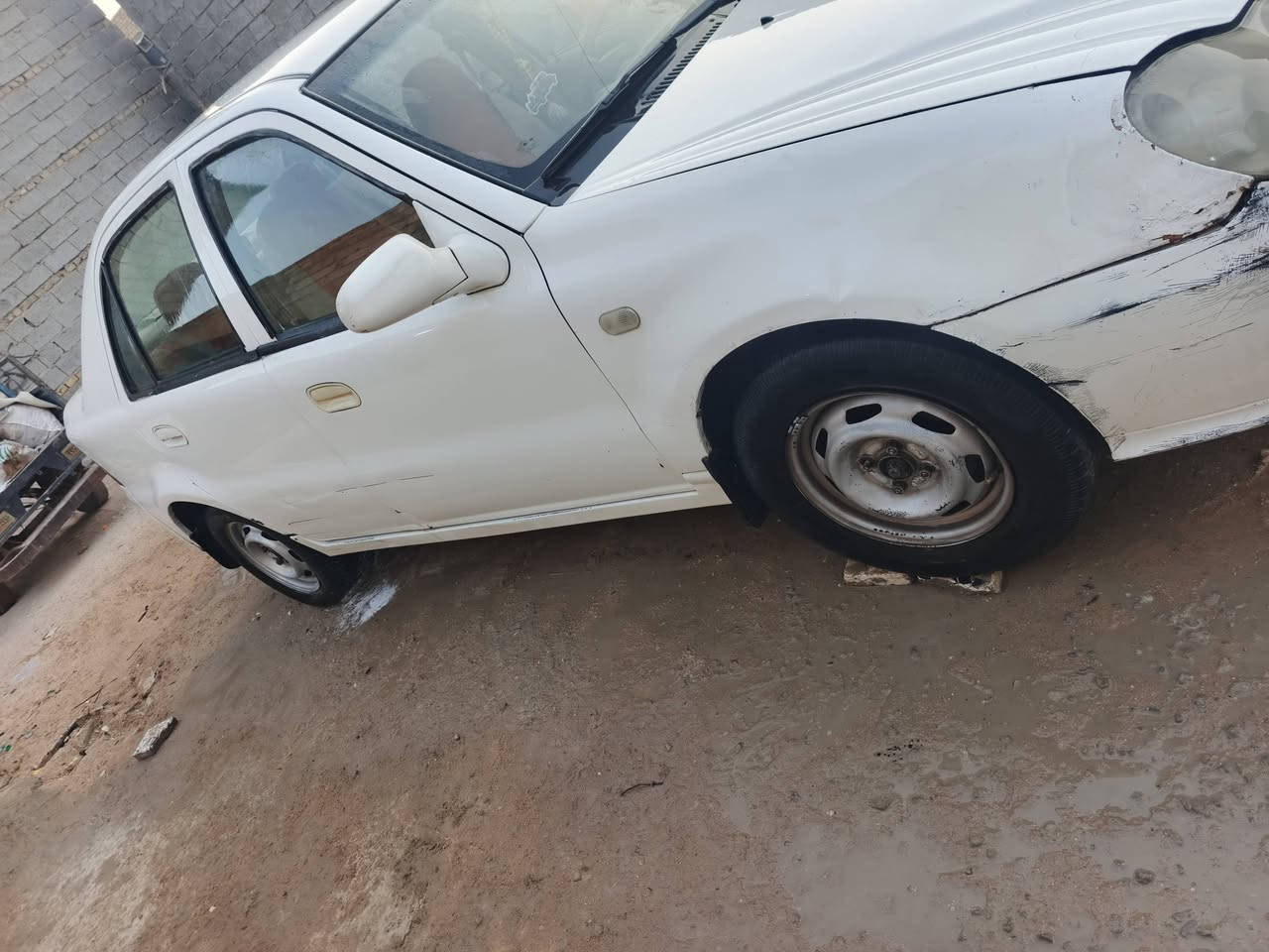 سياره للبيع سيكي 2013 محرك كورلا رقم سياره النجف مكفوله  سعر23وبيه مجال  مكان سياره النجف رقم ***********
