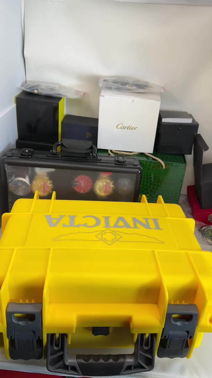 ساعات انفكتا قطع اصلي وكاله
متوفر هواي موديلات وقطع مميزه 
اوتوماتيك وباتري


**إذا كنت صاحب هذا الإعلان وتريد حذفه لأي سبب، رجاءا أرسل رسالة إلى الدعم الفني**